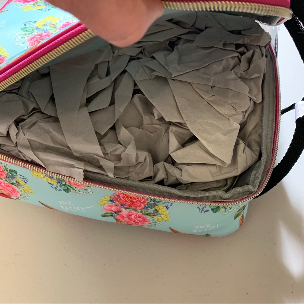 NWT Betsy Johnson Lunch Tote - Picture 5 of 6